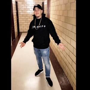 Meet your Posher, Alex